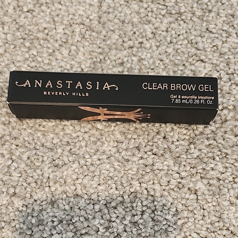 Anastasia Beverly Hills Brow Gel in Black and Gold Packaging